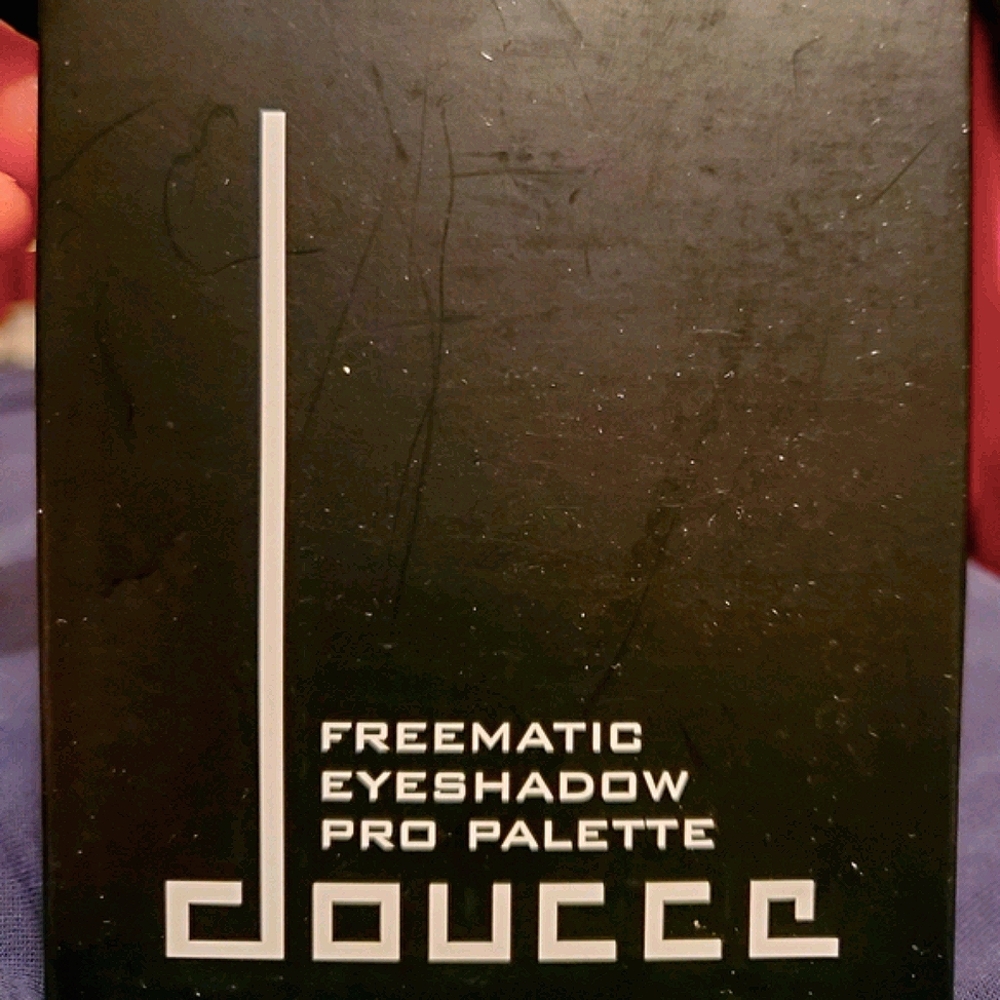 DOUCCE Freematic Eyeshadow Pro Pallette - Picture 4 of 4